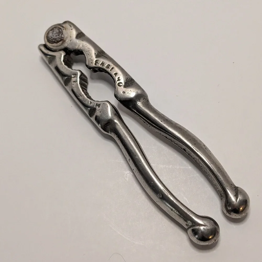 Vtg Made in England Metal Nutcracker Silver‎ Tone Plier Style Kitchen Tool